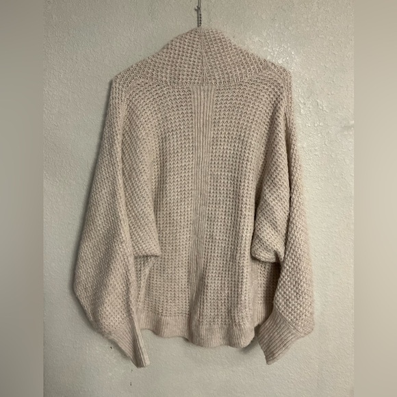 Abercrombie & Fitch Beige Cardigan Sweater - Picture 4 of 4